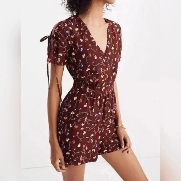 Madewell Floral  Romper Burgandy Size 6 Carnations Short Flutter Sleeve - Picture 2 of 16